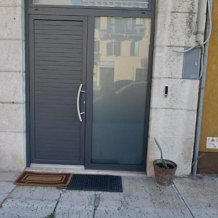 Monolocale Trainspotting Apartamento Verona Exterior foto