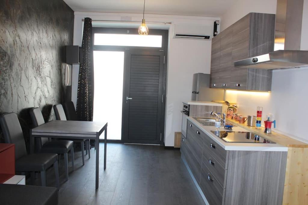 Monolocale Trainspotting Apartamento Verona Exterior foto